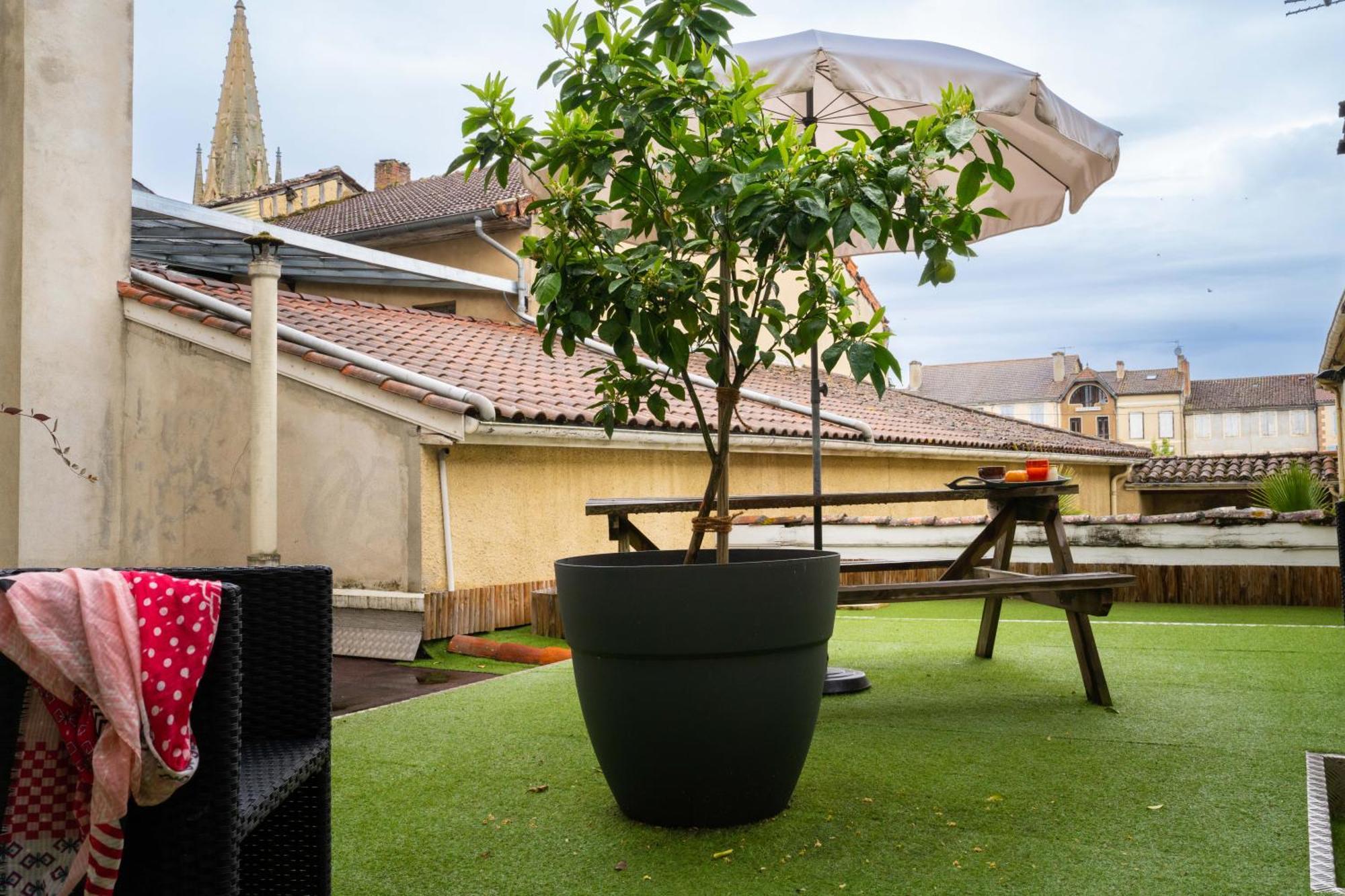 Hotel Le Loft Trie-sur-Baise ภายนอก รูปภาพ