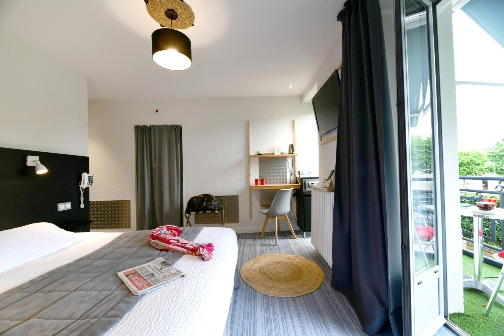 Hotel Le Loft Trie-sur-Baise ภายนอก รูปภาพ