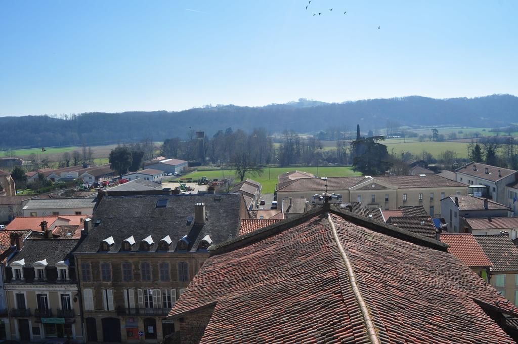 Hotel Le Loft Trie-sur-Baise ภายนอก รูปภาพ
