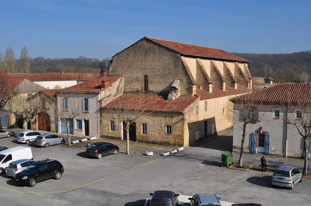 Hotel Le Loft Trie-sur-Baise ภายนอก รูปภาพ