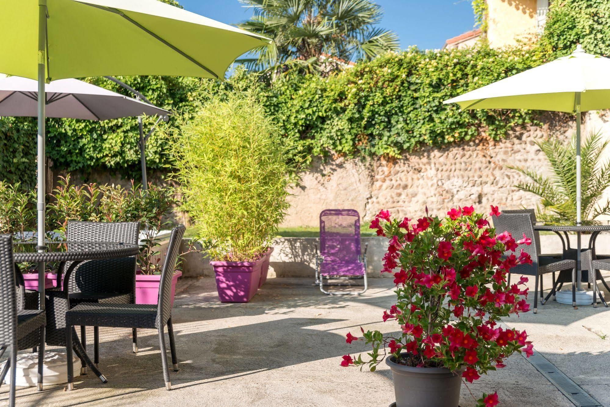 Hotel Le Loft Trie-sur-Baise ภายนอก รูปภาพ